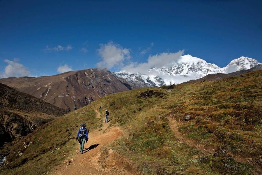 Trekker on the trail towards Labana Pass