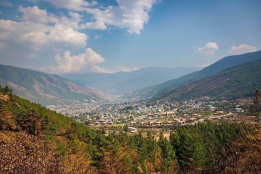 The Thimphu valley seen from the descent