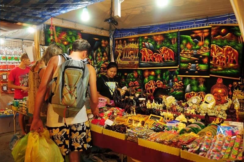 Handicrafts and textiles at the Thimphu Craft Bazaar