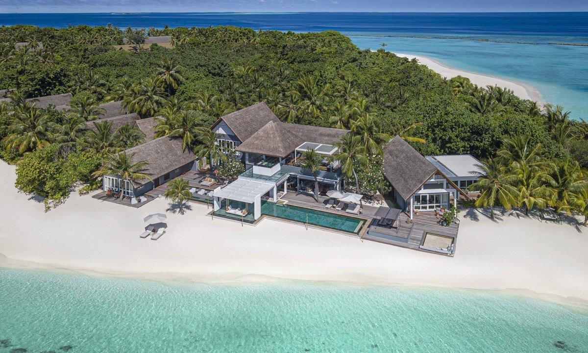 Four Seasons Resort Maldives at Landaa Giraavaru, Baa Atoll